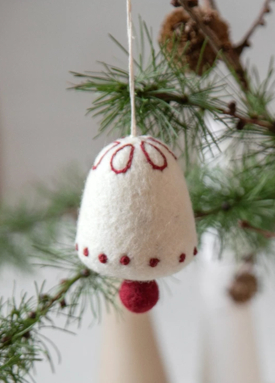 Filzanhänger Glöckchen rot/weiß