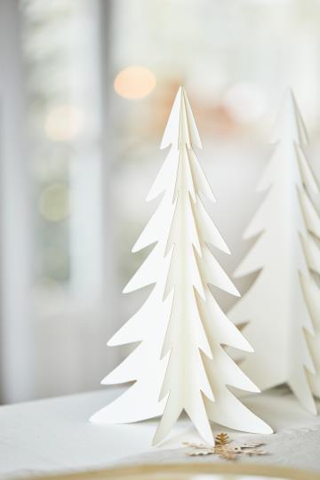 Scherenschnitt Tannenbaum stehend