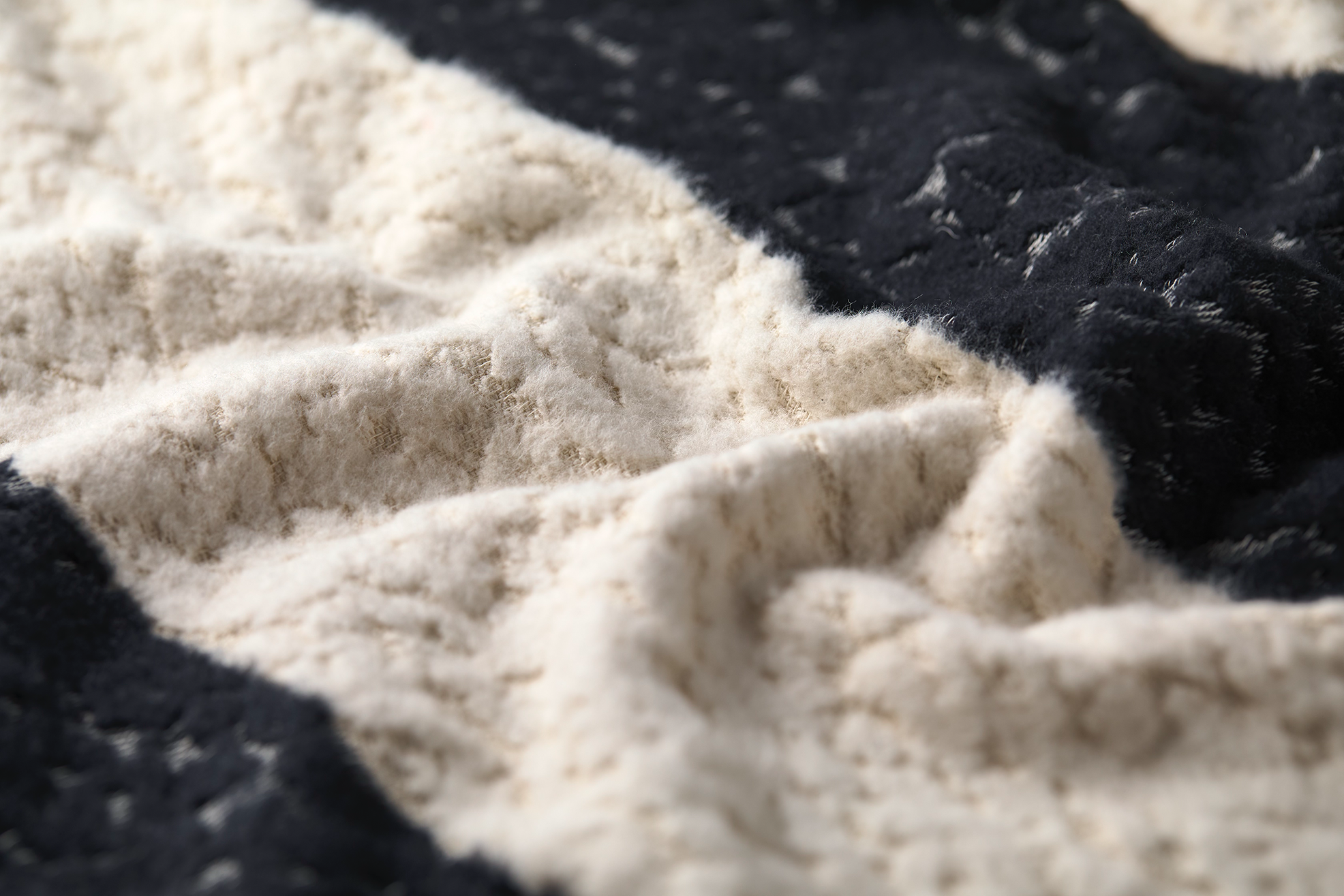 Wohndecke Teddy Blockstreifen