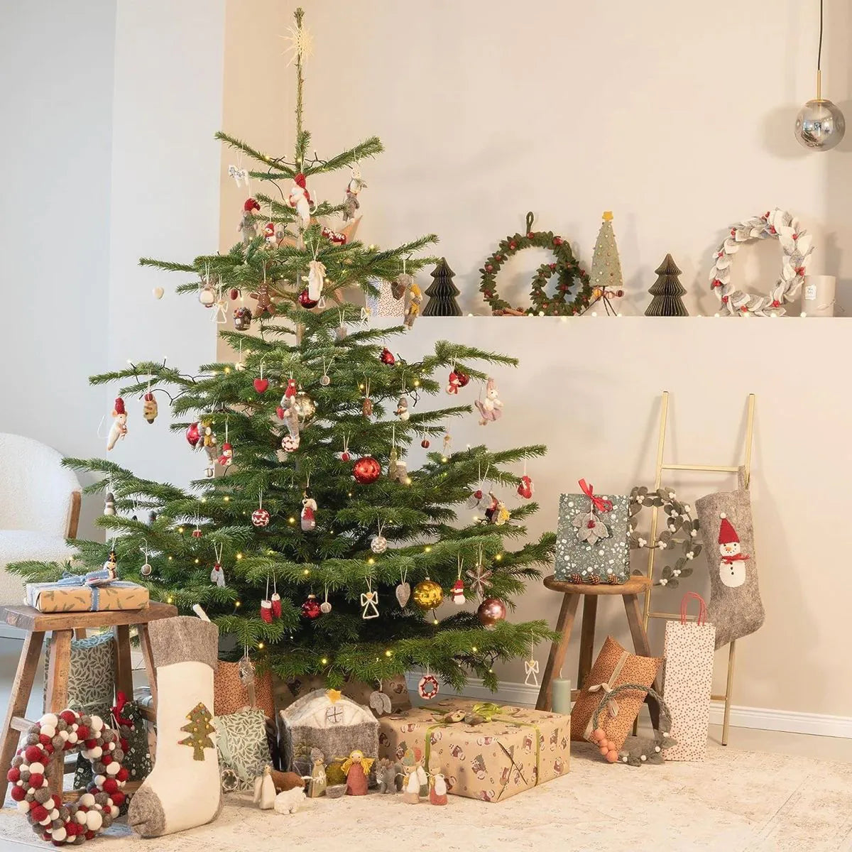 Filzanhänger mini Weihnachtsstrumpf grau